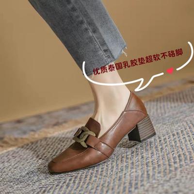 Маленькие кожаные туфли в британском стиле женские, универсальные лоферы с квадратным носком, весна-осень 2025, новинка, модные туфли на толстом каблуке, на одном ремешке