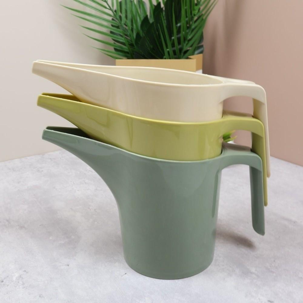 Plastic Long Spout Watering Can Multi-purpose Plant Sprinkler Plant Watering Cup  For Gardening