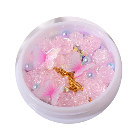 Стильный шарм для ногтей. Роскошный декор для маникюра своими руками.