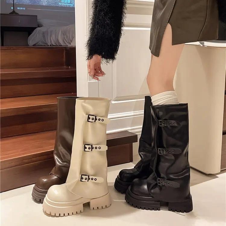 Зимние женские высокие сапоги на платформе и каблуках, модная обувь 2025 года, новый бренд, до колена, пряжка, мотоцикл