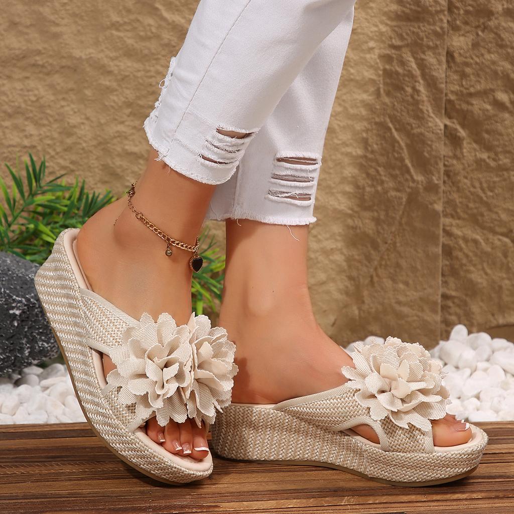 Summer Fashion Slippers Women's 2025 New Flower Outer Thick-soled Slippers One-word Slope Heel Cool Slippers