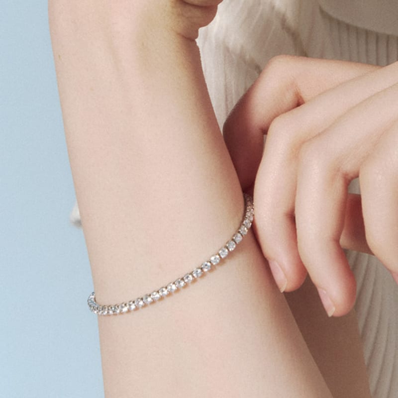 JUDY AND PAUL Terra Simple Square Tennis Tie Bracelet