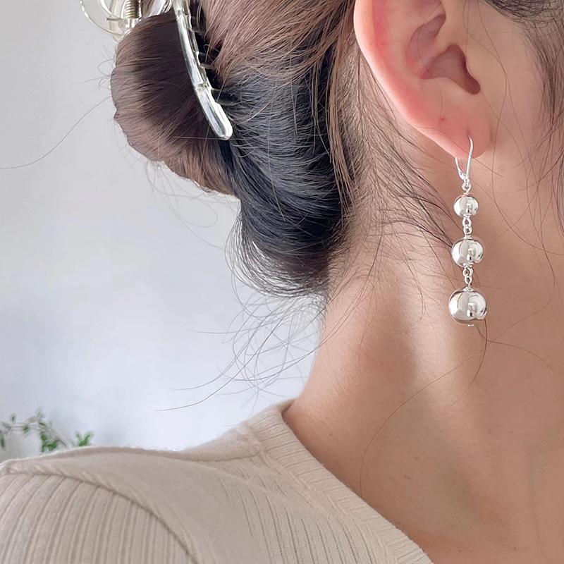 A Pair Round Bead Earrings Bead Design Earrings Simple Multi-Layer Sphere Fashionable Ear Accessories European And American Style