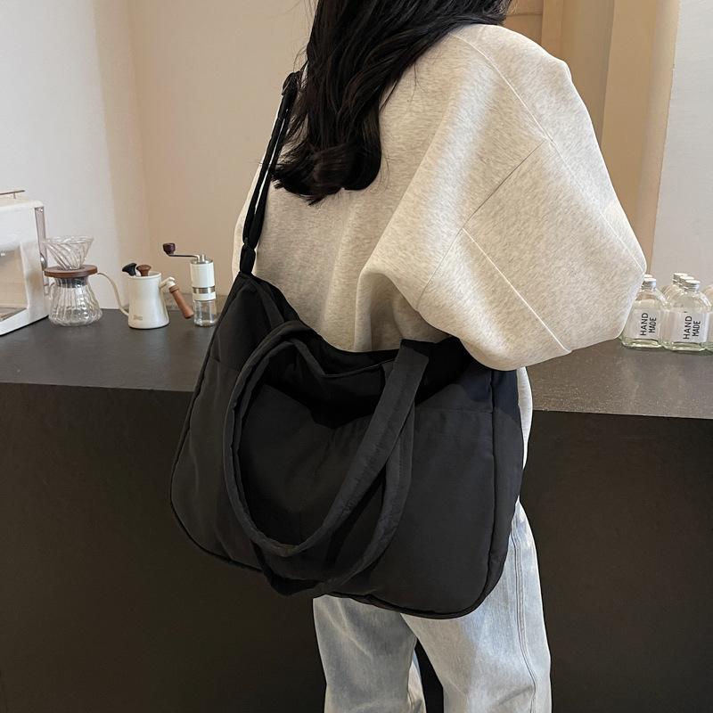 Autumn And Winter Large-Capacity Bags, Niche Portable Shoulder Bags, Student Class Commuting Tote Bags, Canvas Bags