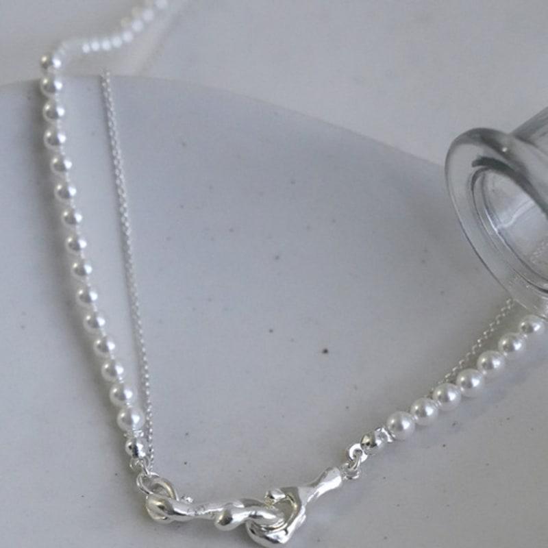 REINDEER GENTLE STONE NECKLACE 04