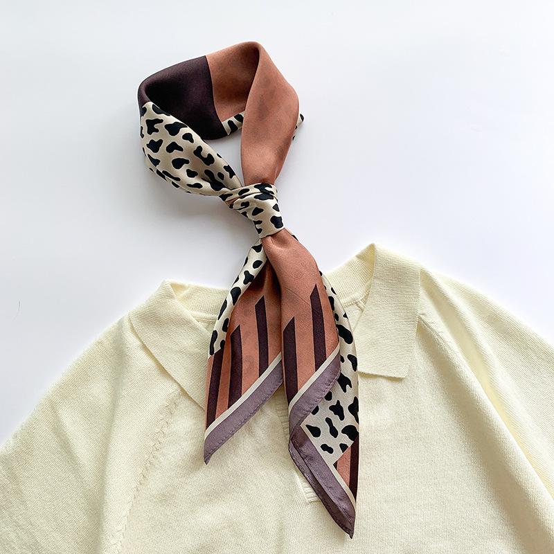 Korean Version of Spring and Summer New Leopard Print Small Square Scarf for Women's Silk Scarf Mulberry Silk Gift Scarf Decorative Scarf Shawl