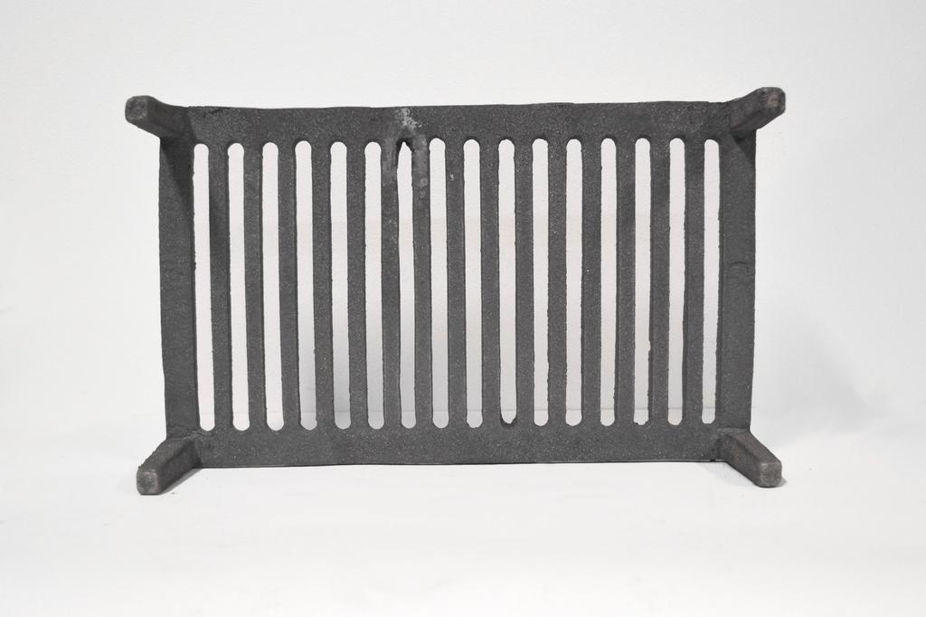 Ca145 - 39 X 23,5 Cm - Żeliwny Ruszt Na Nóżkach Do Kominka, Grillowania