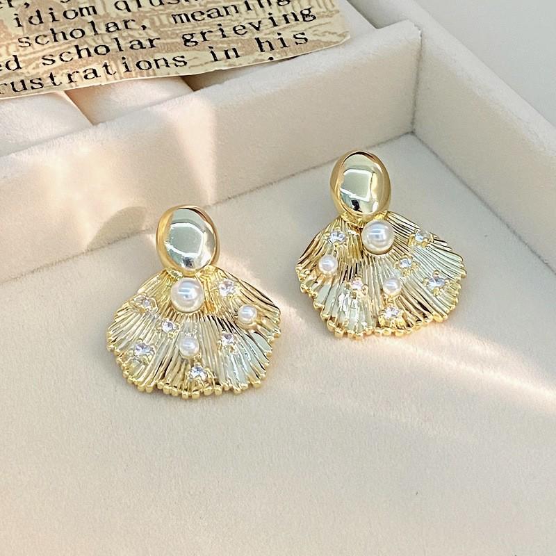 Vintage Rose Leaf Metal Cuban Link Pearl Earrings for Women