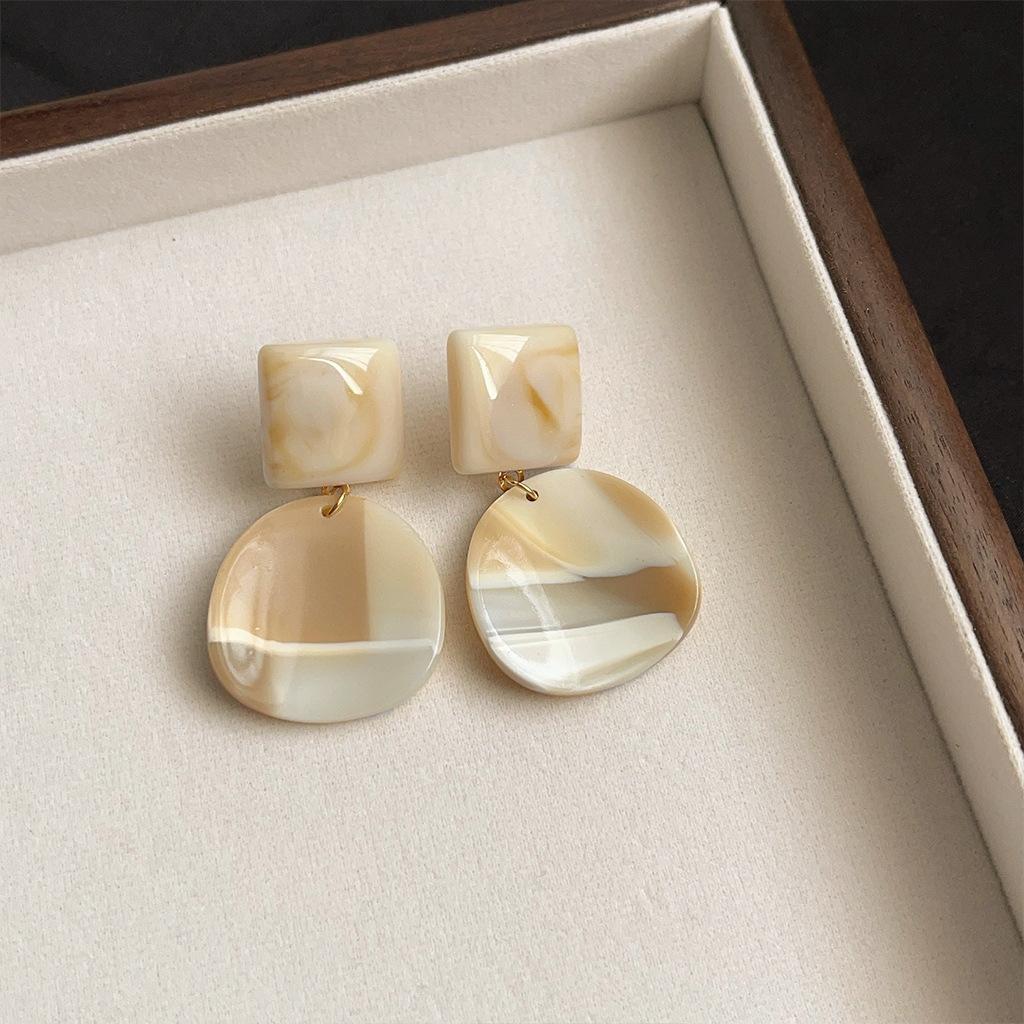 Винтажные серьги-кофе Maillard Женские серьги с литературным темпераментом Акриловые серьги-мазки Нишевые Высококлассные Осенне-зимние серьги