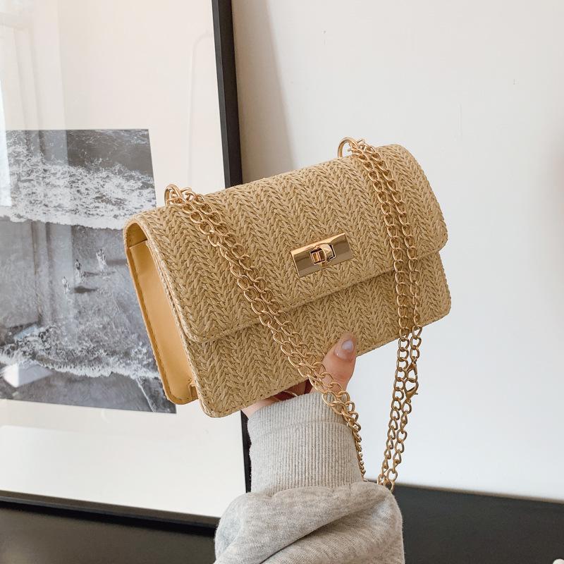 Трендовая женская летняя сумка кроссбоди с цепочкой-косичкой - Модный дизайн с поворотным замком