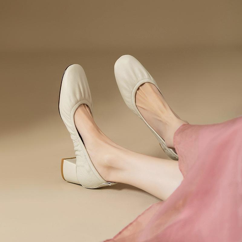 Женские красные туфли-лодочки на каблуках средней толщины с квадратным носком, элегантные женские туфли на каблуках без застежек, свадебные туфли из мягкой кожи