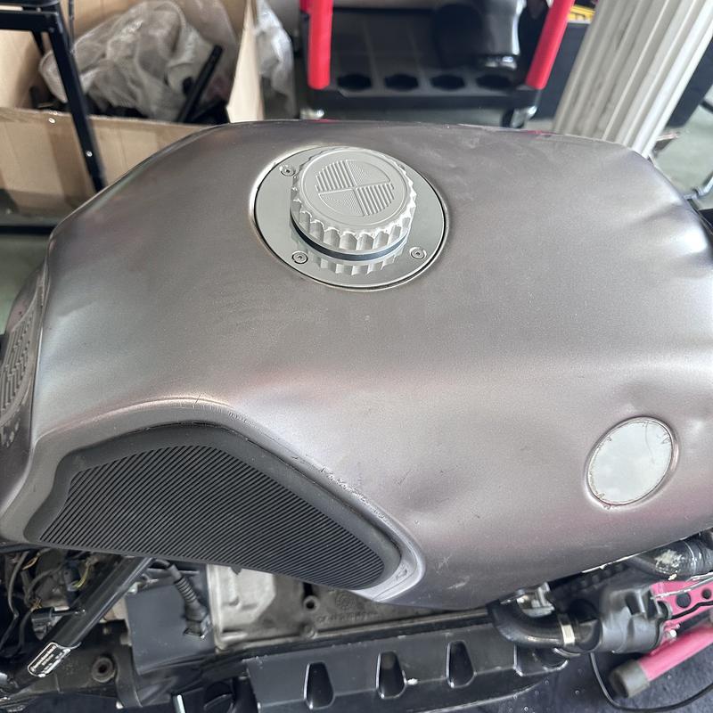 MOTO4U For BMW K1100 K100 K75 K75S K1 Motorcycle Accessories Fuel Tank Cap Cover CNC Aluminum Gas Cover Chrome Cafe Racer
