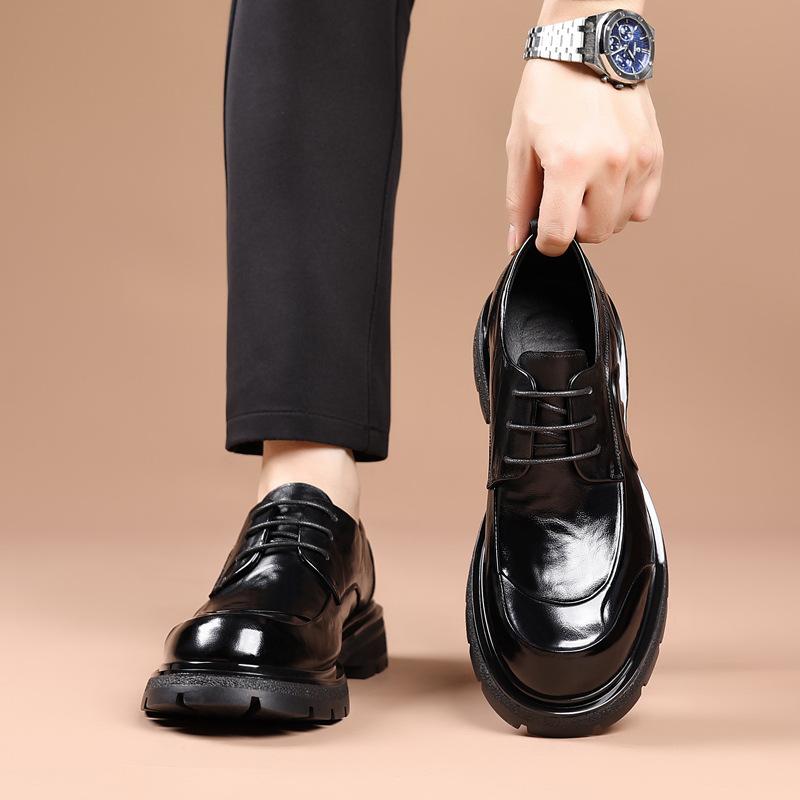 Верхний слой коровьей кожи Высококачественная повседневная мужская обувь Натуральная кожа Деловая формальная кожаная обувь Легкая роскошь Толстая подошва Мужские туфли с большим носком