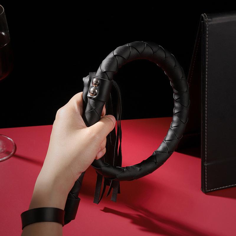 Высококачественный кнут из искусственной кожи для верховой езды, наручники для вечеринок, черный хлыст для верховой езды