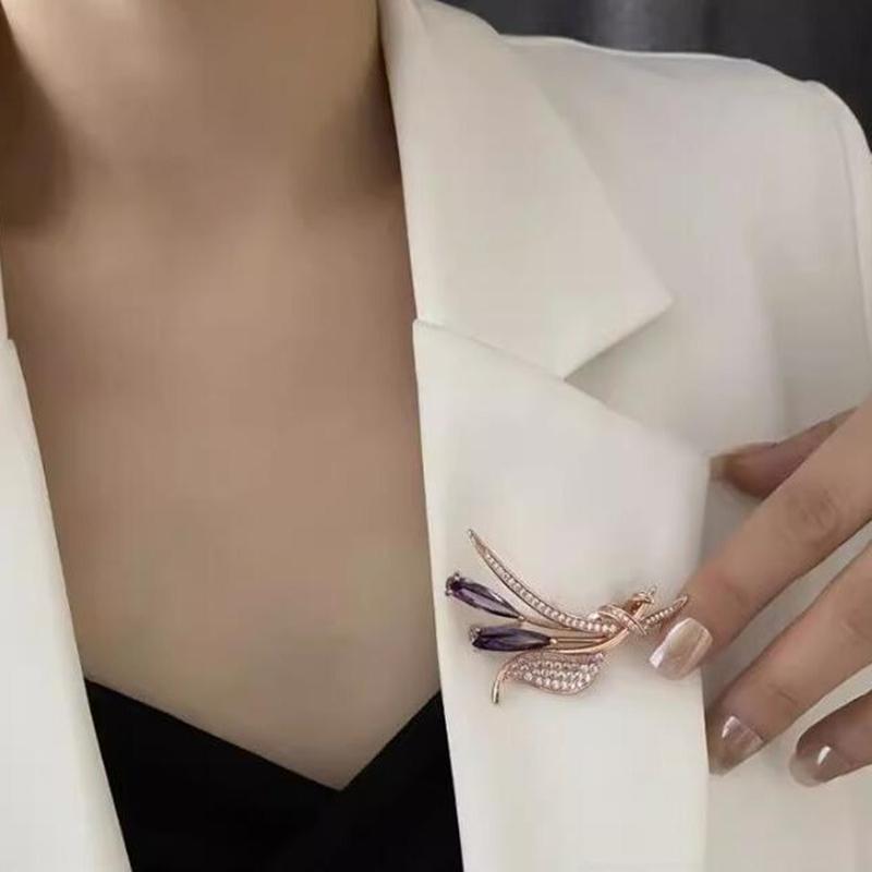 Роскошные броши в виде цветка лилии для женщин, изысканный хрустальный букет, булавка для корсажа, костюм, ювелирные изделия, аксессуары