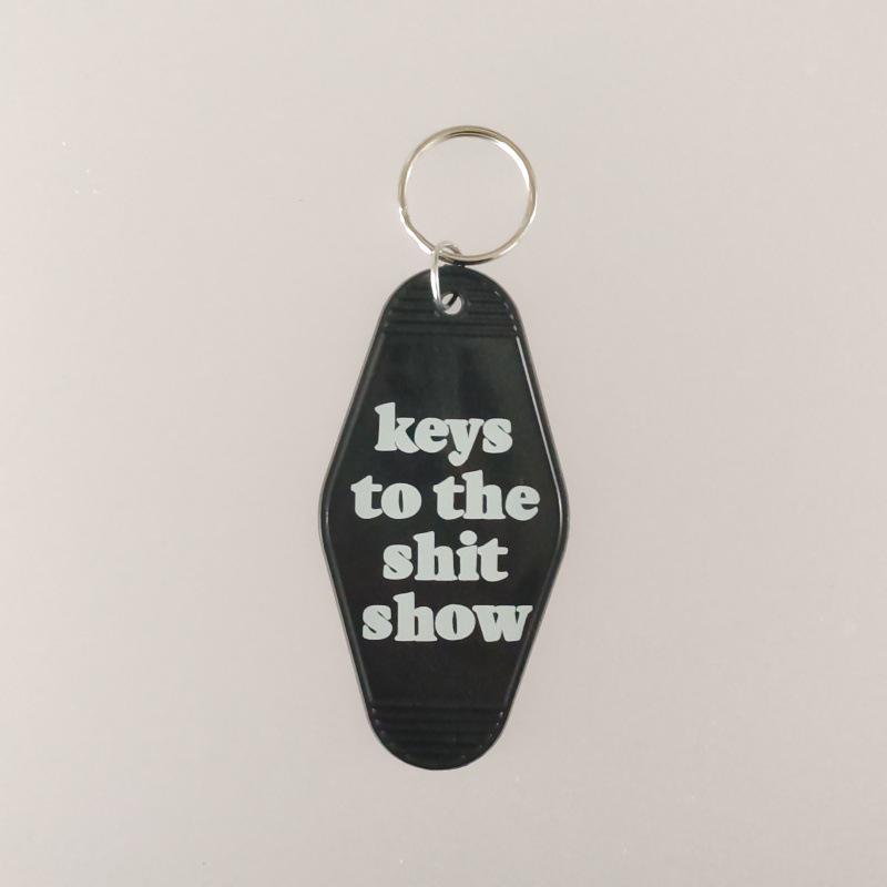 Vintage Acrylic Motel Room Keychain: Retro & Durable Design