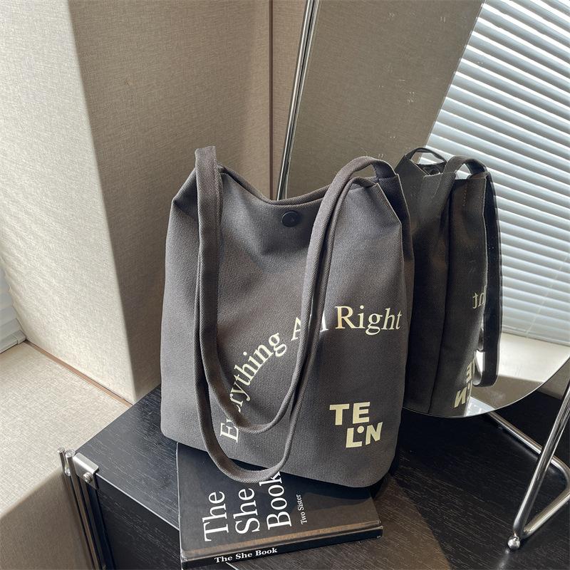 Холщовая сумка женская большая вместимость 2024 новая осень досуг популярная в этом году, сумка через плечо сумка-ведро
