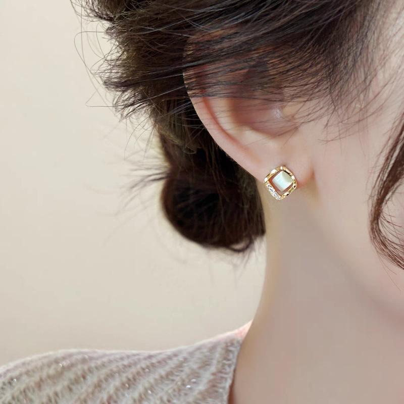 Trendy Korean Cat's Eye Stone Square Stud Earrings - Light Luxury High-End Geometric Design for Women