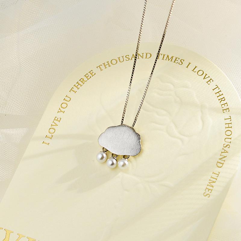 Ожерелье с кисточками из мелкого облачного жемчуга, живая и милая цепочка на ключицу, сладкое ощущение