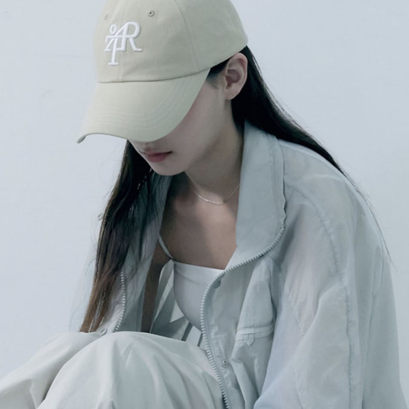 Oart Signature Typo Stitch Cap [БЕЖЕВЫЙ]