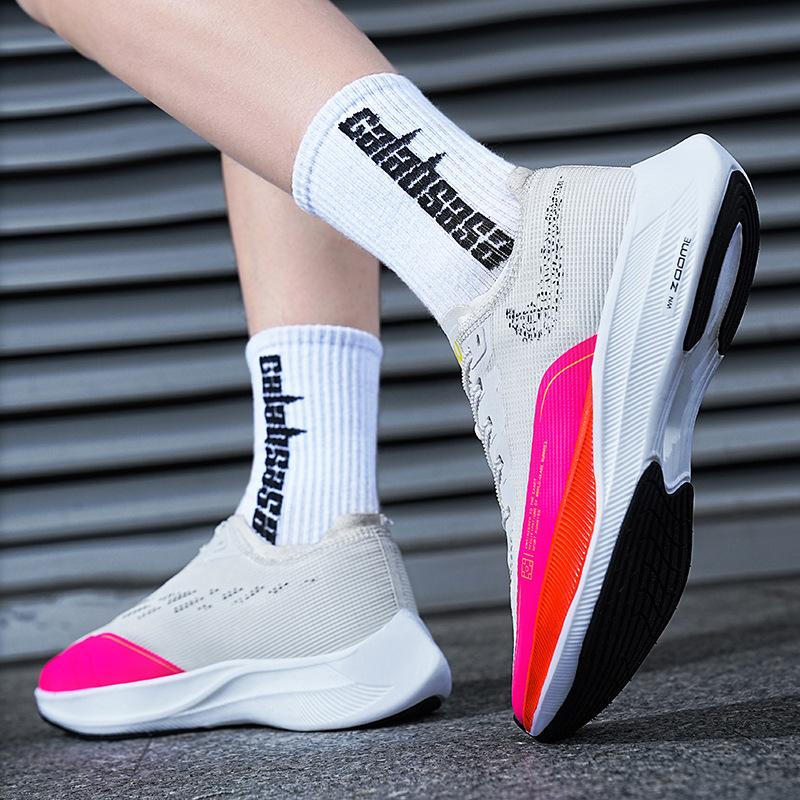 Men's Shoes Summer New Fly-woven Breathable Mesh Carbon Board Running Shoes Korean Version Fashion Live Broadcast Popular Couple Sports Shoes