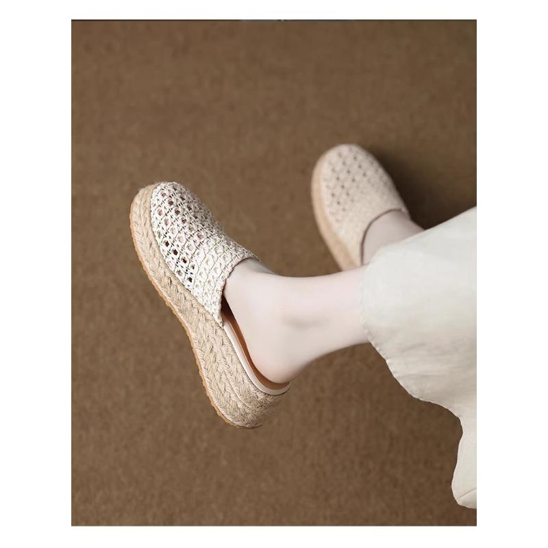 Модные полушлепанцы с открытым носком на платформе из соломы, плетеные ажурным узором, новинка лета 2025