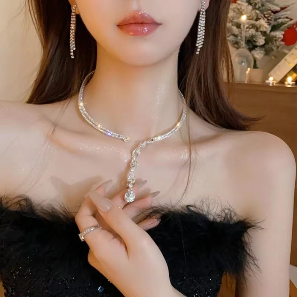 Collar Style Crystal Necklace Sparkling Zircon Women Neck Jewelry Rhinestone Choker Gifts
