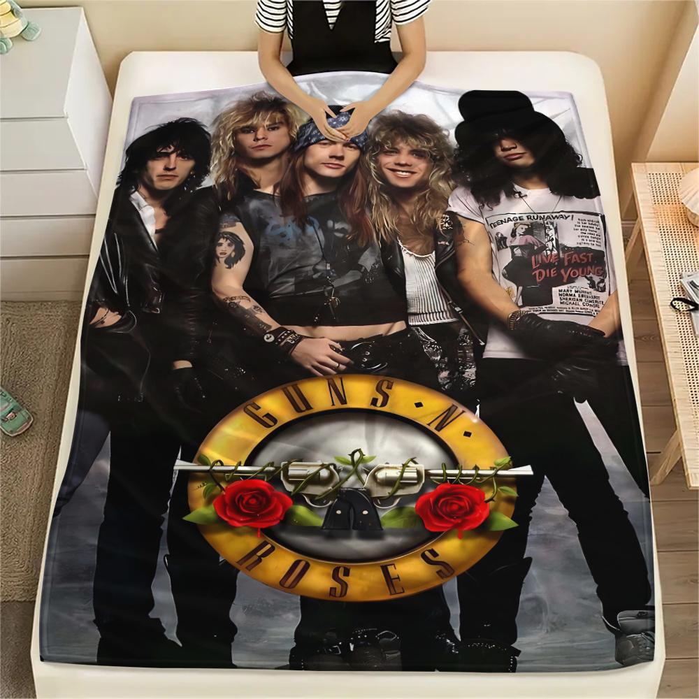 1 шт. Фланелевое одеяло с принтом Guns&Roses, Высокое качество, Удобное для всех сезонов, Декор для дома, Тепло и уют, Идеально для подарков