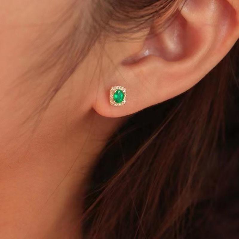 Новые квадратные серьги изумрудно-зеленого драгоценного камня для женщин, сверкающие изысканные модные серьги-гвоздики, повседневные ювелирные аксессуары