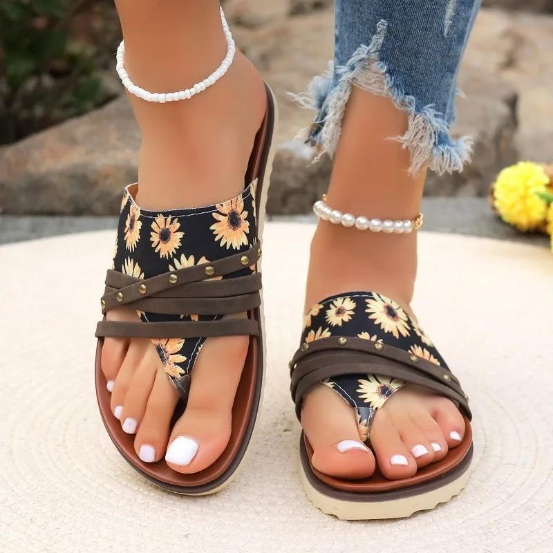 Распродажа модной женской обуви 2024 года, женские тапочки с защипнутым носком, летние римские разноцветные повседневные пляжные тапочки на плоской подошве большого размера