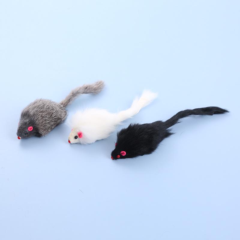 Зоотовары: Интерактивная игрушка-мышь из искусственного меха с защитой от укусов и звенящими камешками для кошек.