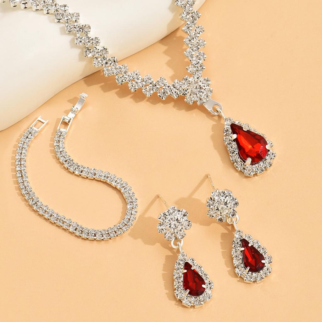 New Jewelry Metal Diamond Necklace Earrings Two-piece Wedding Bride Jewelry Set Combination