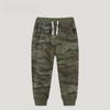 Осенние новые детские камуфляжные спортивные брюки с карманами - модные брюки в европейском и американском стиле для детей