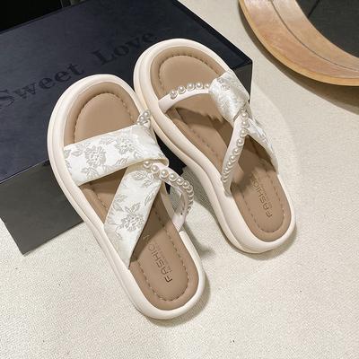 Крутые тапочки женская летняя верхняя одежда мода 2025 новые красивые с юбкой на платформе пляжные сандалии для беременных женщин одно слово