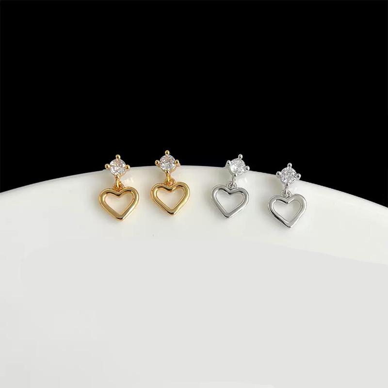Серьги-гвоздики Beixi S925 из стерлингового серебра с фианитами в форме сердца - Простые, модные и универсальные.