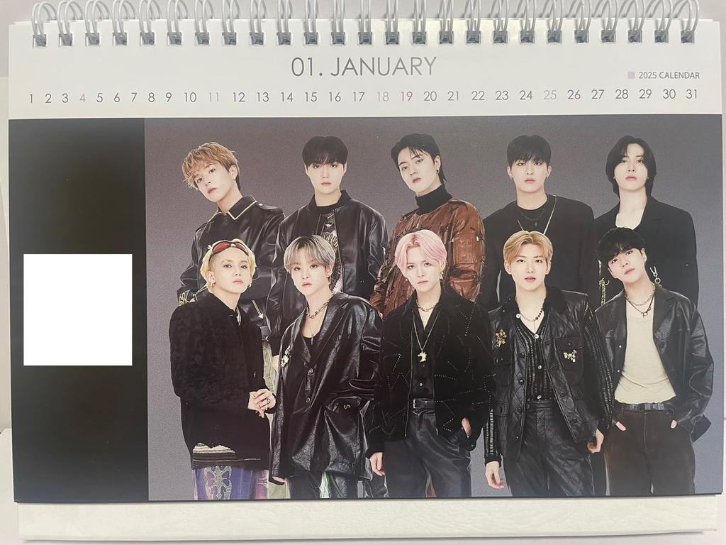 Мерч K-pop айдолов 2025-2026 2-летний настольный календарь (Сокровище_2)