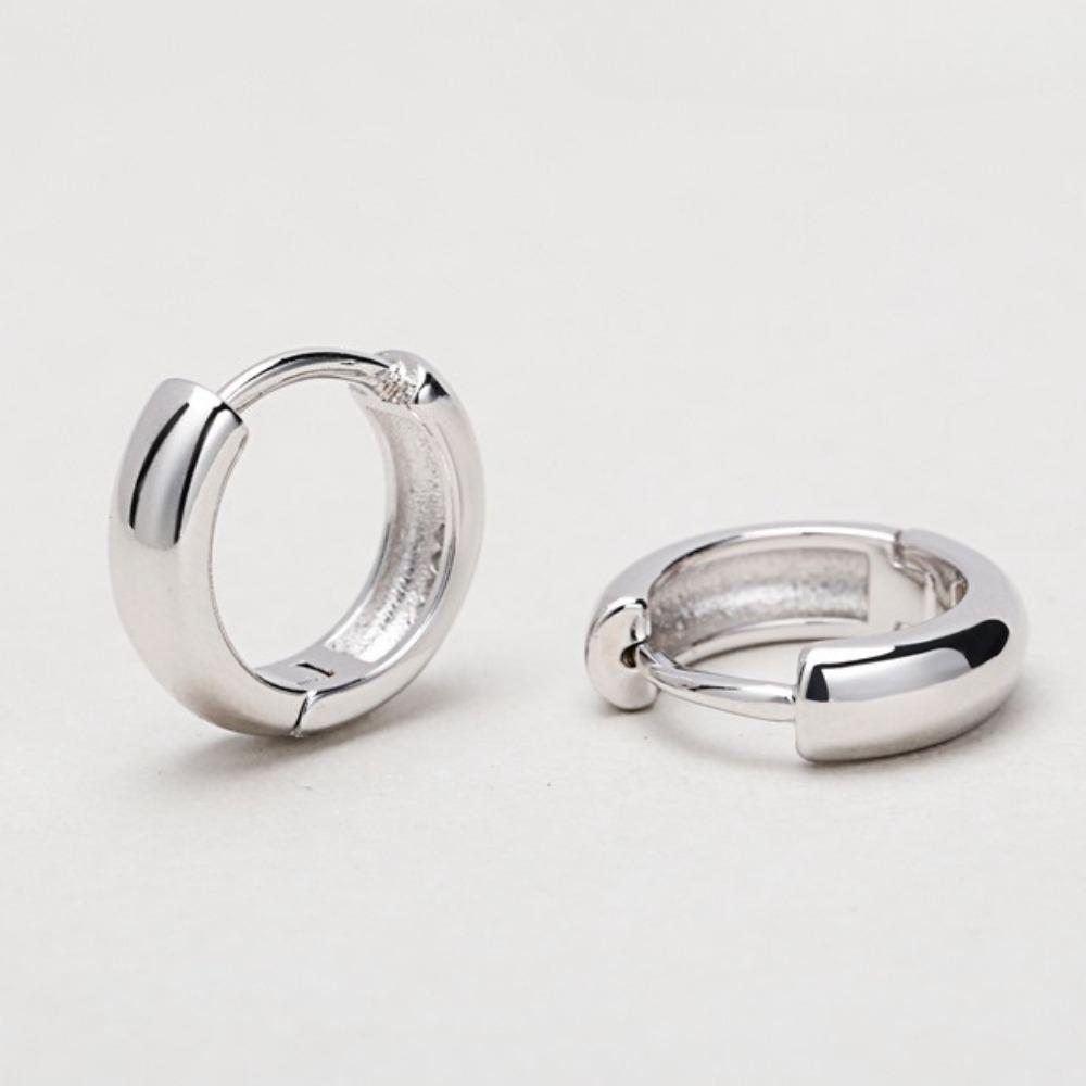 Серьги-кольца S925 Посеребренные Черно-Белые для Мужчин Женщин Пары Простые Круглые Серьги