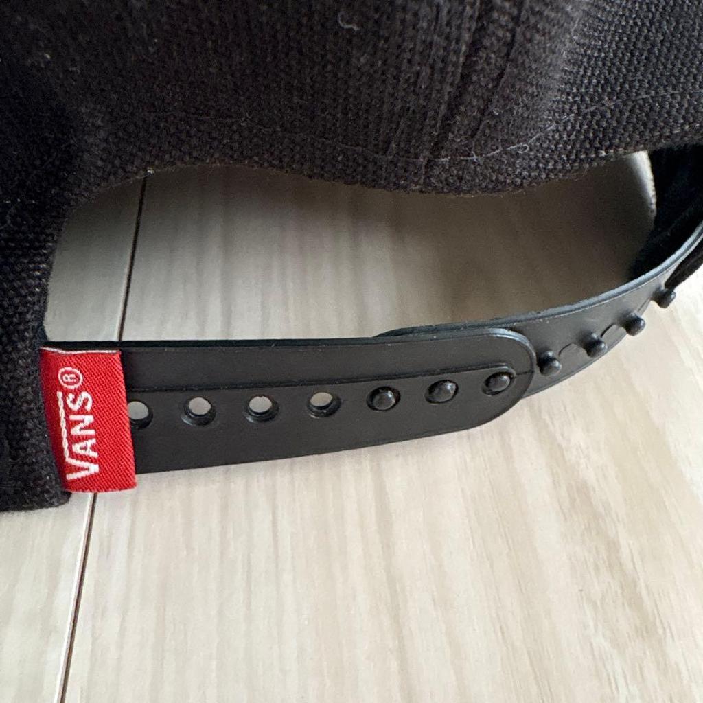 Б/у кепка VANS BENICOTOY черная New Era