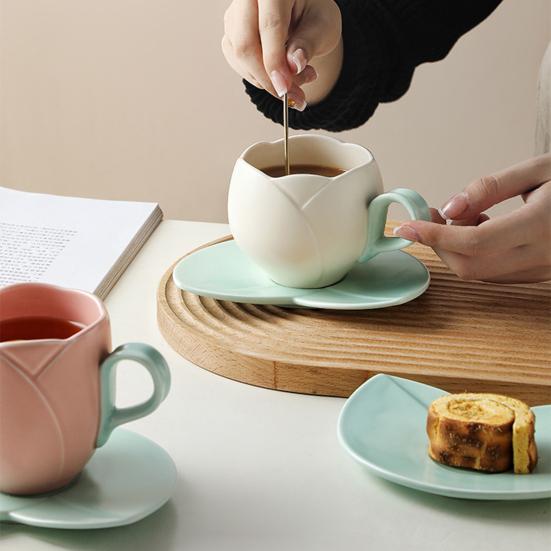 1 комплект кофейной чашки, керамическая кофейная кружка-тюльпан с подставкой, гладкая поверхность, термостойкая чайная чашка для дома