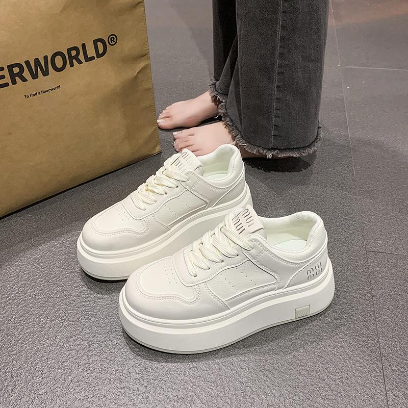 Niche Platform Leather White Shoes Women's 2025 Spring New Ins Versatile Sports Shoes Small Casual Board Shoes