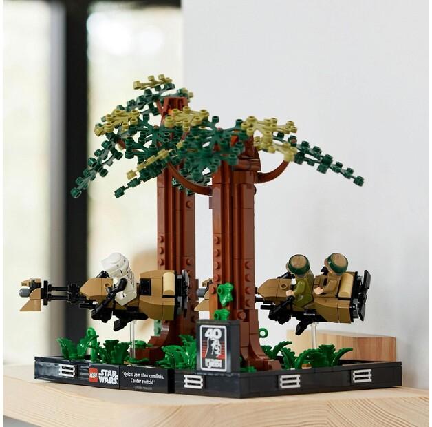 LEGO Star Wars 75353 Диорама: Преследование на боевом корабле по Эндору