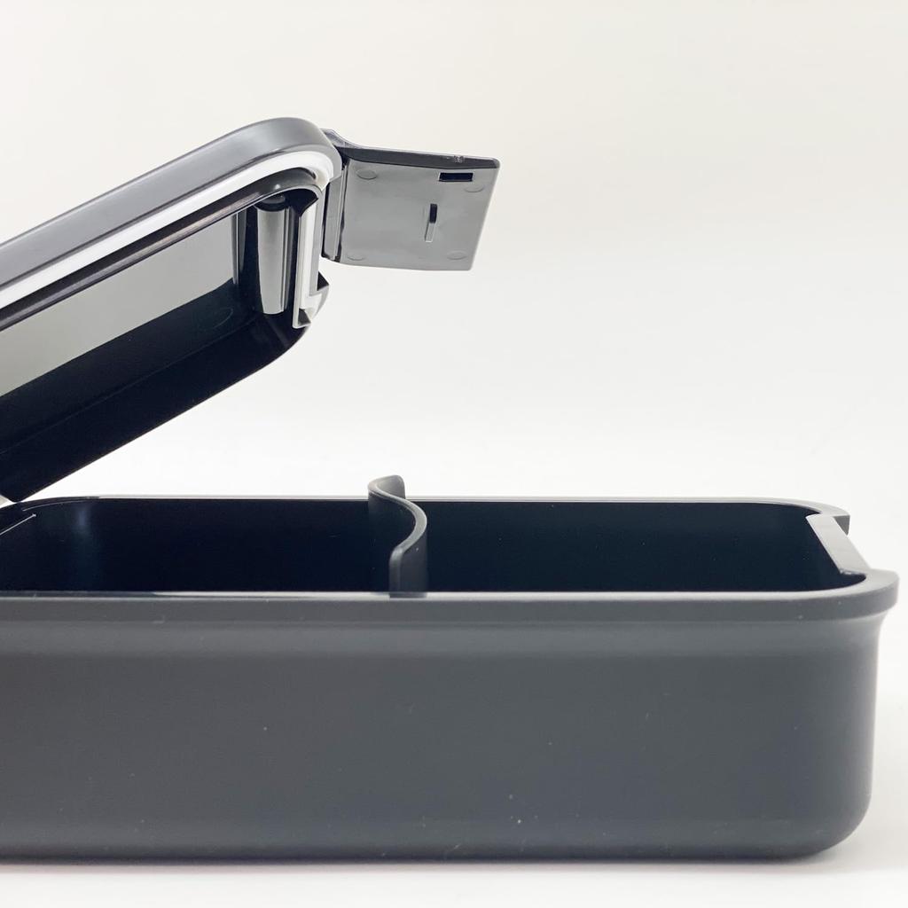 OSK Snoopy Black Lunch Box, 500ml, Made in Japan, Divided, Microwave and Dishwasher Safe, Integrated Gasket, Easy to Clean, Stain Resistant, Stylish,