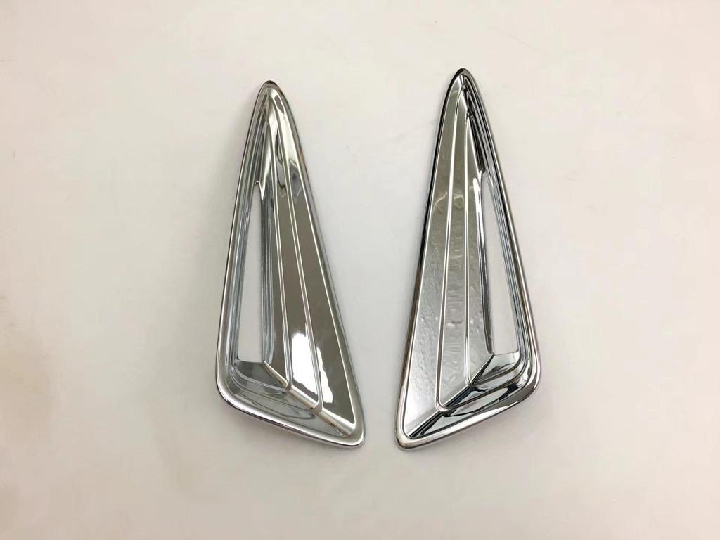 Toyota C-HR 17 Передняя нижняя решетка и накладки на противотуманные фары