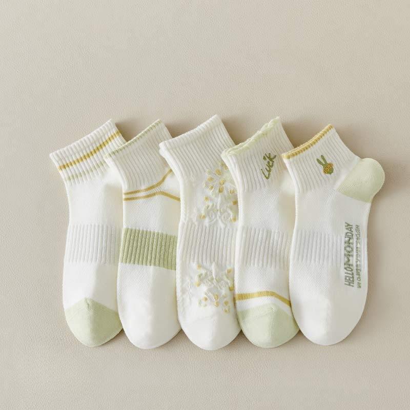 5 Pairs of Short Socks Women's Cute Stockings Soft, Breathable, and Comfortable Socks