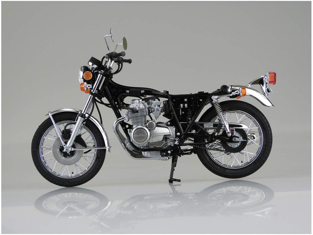 Велосипед Aoshima Bunka Kyozaisha серии Honda 398cc, пластиковая модель 1/12 № 30 CB400FOUR-I/II