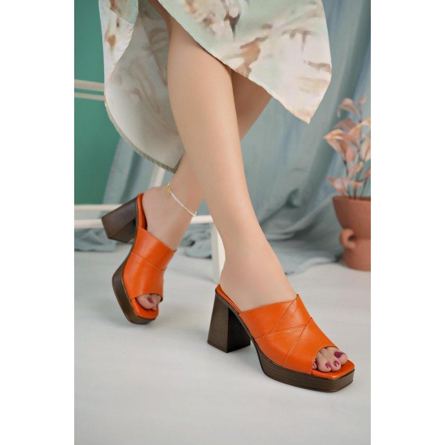 Женские сабо из натуральной кожи на платформе и каблуке
