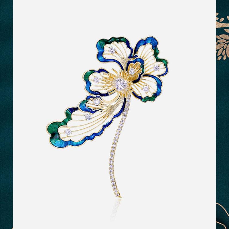 Chinese Style Enamel Auspicious Cloud Brooch High-End Feminine Elegance Flower Pin Exquisite Retro Corsage Suit Accessories