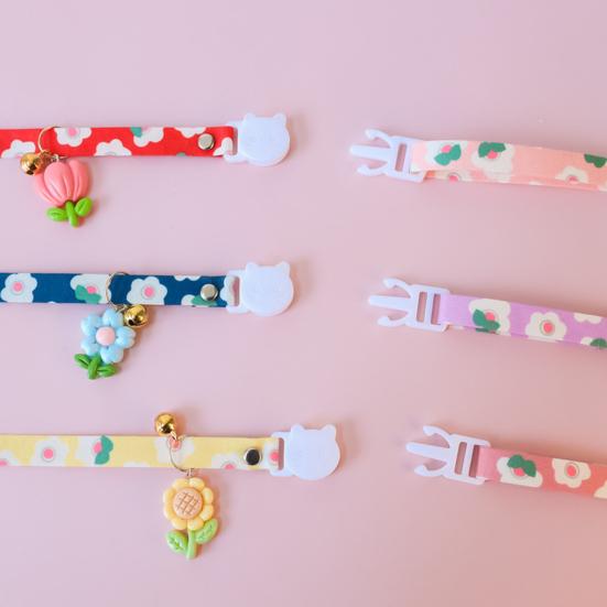 Ошейник для домашних животных, регулируемая пряжка, удобно, легко носить, милый цветочный узор, декоративный колокольчик, цветочное украшение