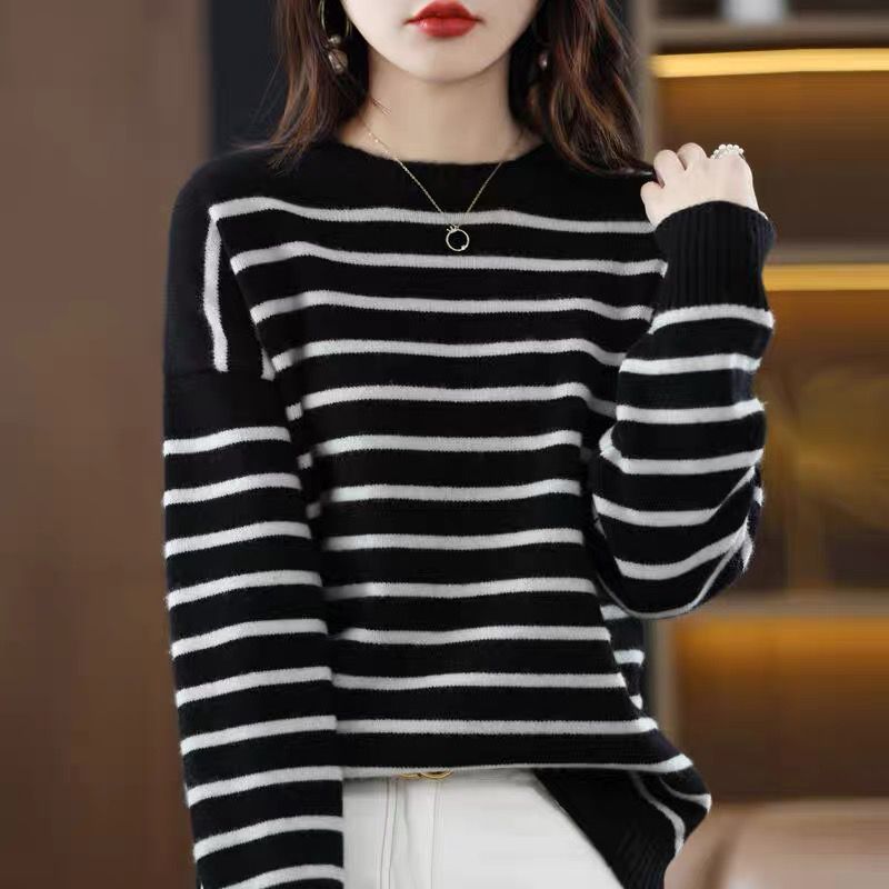 Осенне-зимний полосатый свитер для женщин 2024 года, новая свободная короткая верхняя одежда с круглым вырезом, ленивый трикотажный верх, универсальная нижняя рубашка