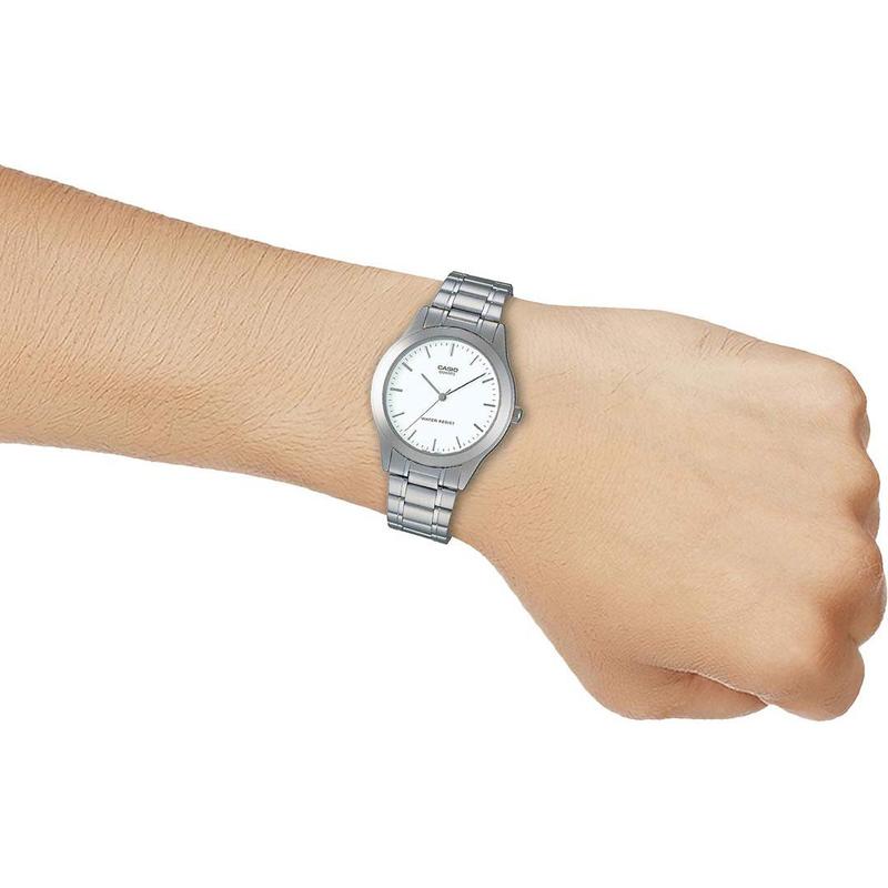 Casio Серия CASIOSTANDARD водозащита для повседневного использования кварцевый механизм стальной ремешок японские и корейские часы женские часы белый циферблат MTP-1128A-7AEF